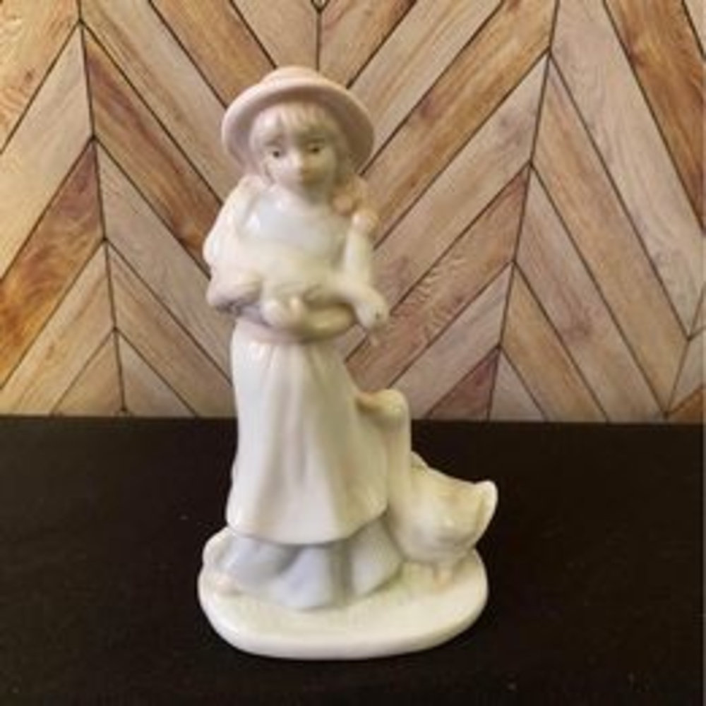 K’s Collections - Girl with Ducks [Item 379]